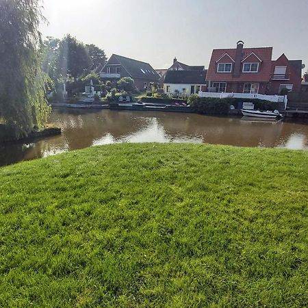 Grachtendroeoem Greetsiel Exterior photo