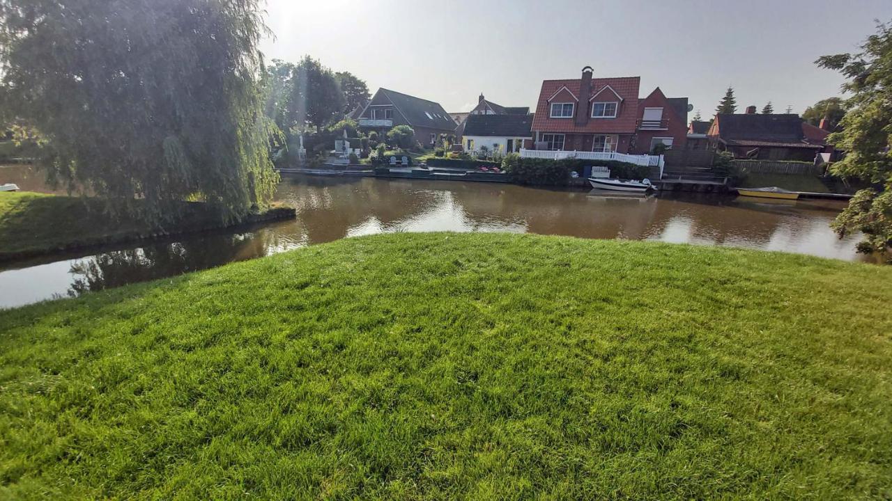 Grachtendroeoem Greetsiel Exterior photo